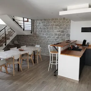  Hébergement de vacances Maison Du Troubadour France